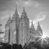 /media/orig/Elder-Holland-Elder-Teixeira-and-Elder-Herbertson-cumprimentam-cada-missionario.jpg