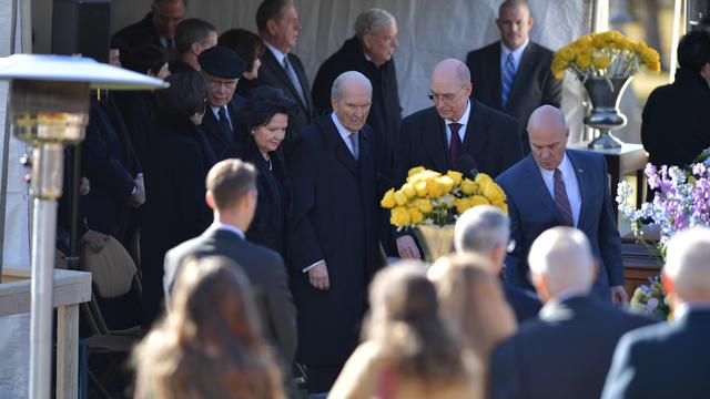Pres-Monson-Burial5389-2018