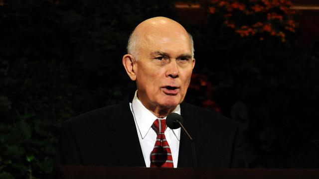 dallin-oaks-oct-gconf-2010-sunm.JPG