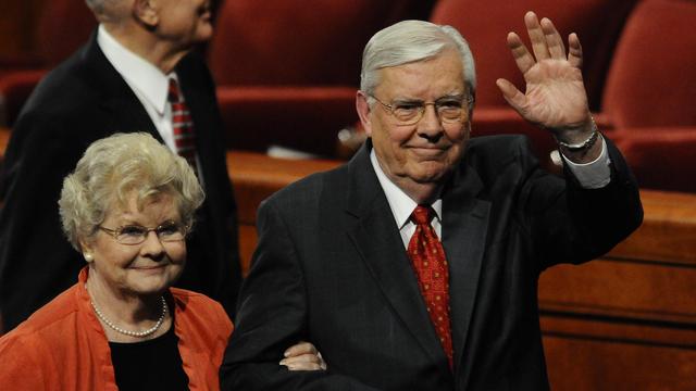 elder-Ballard-newsbio-GC-Oct-2010-with-wife.JPG