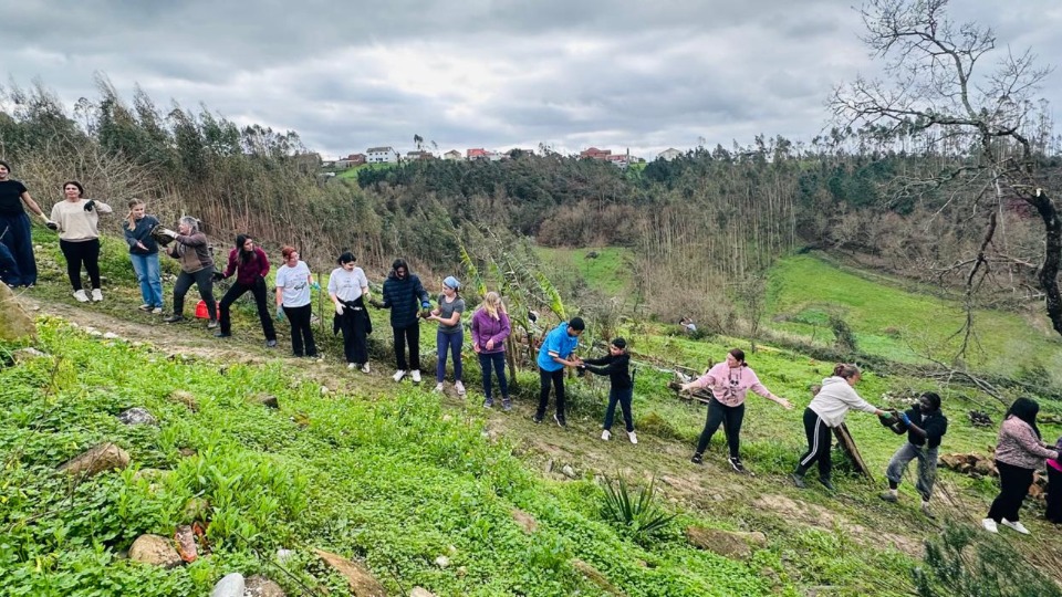 Os Santos dos Últimos Dias prestam assistência nas ações de socorro após tempestades devastadoras no centro de Portugal